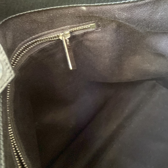 Vince Mod V Python Embossed Bucket bag - Picture 10 of 10